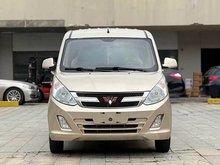Wuling Rongguang V