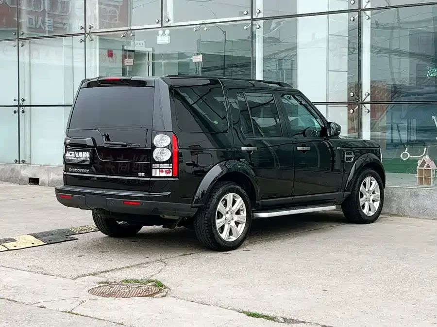 Land Rover finds
