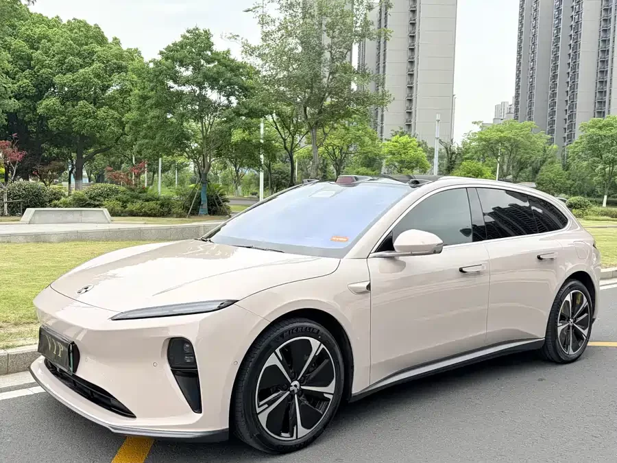 NIO ET5T