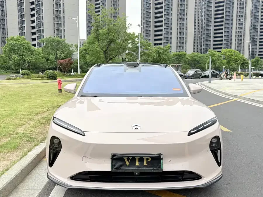 NIO ET5T
