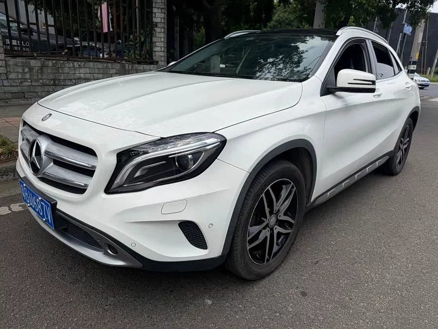 Mercedes Benz GLA