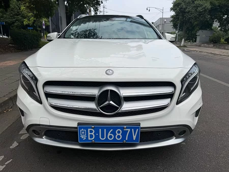 Mercedes Benz GLA