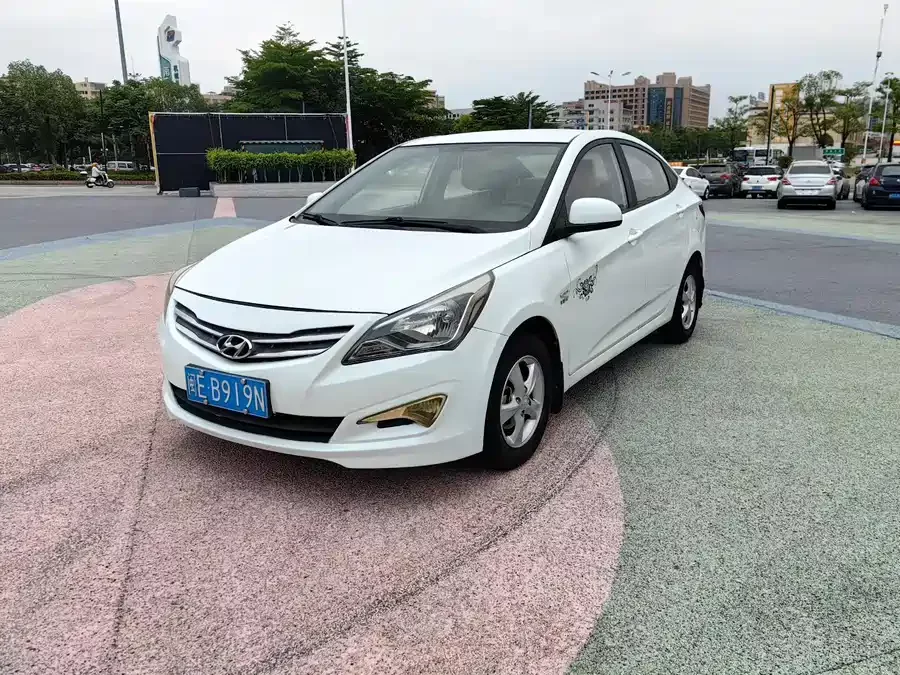 Hyundai Rena