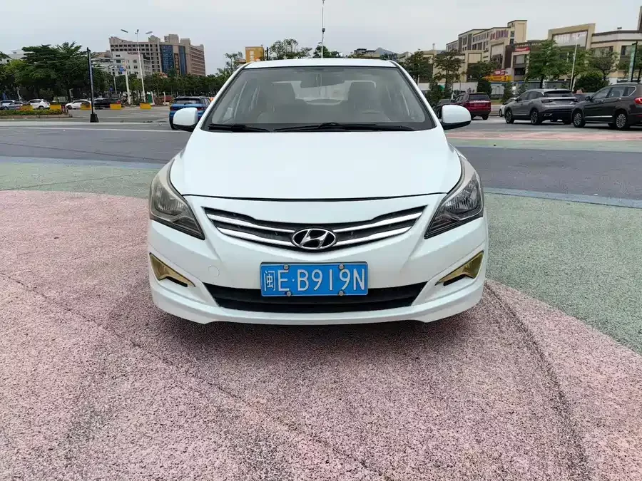 Hyundai Rena