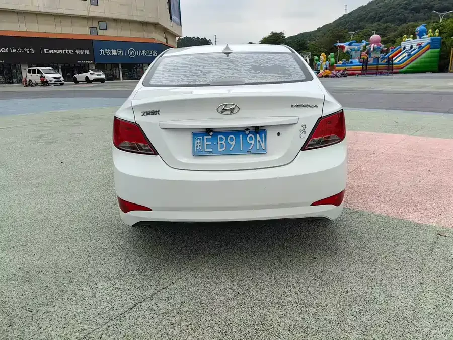 Hyundai Rena