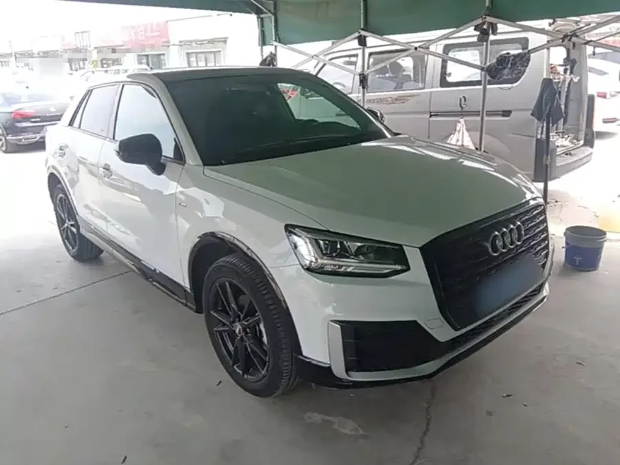 Audi Q2L