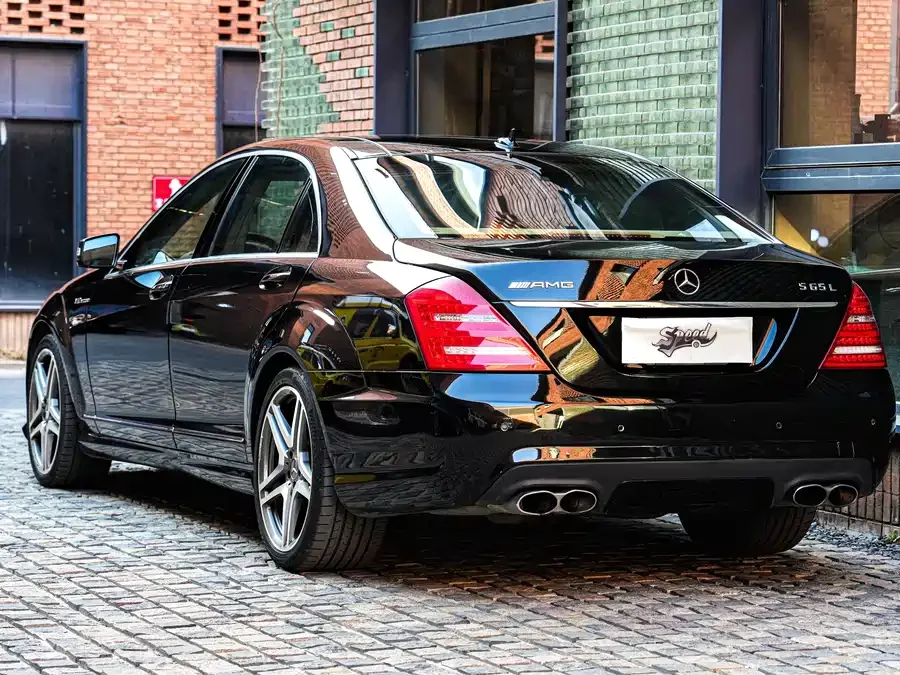 Mercedes Benz S-Class AMG