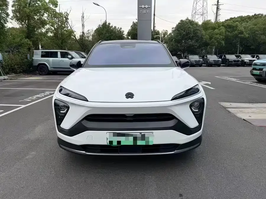 NIO ES6