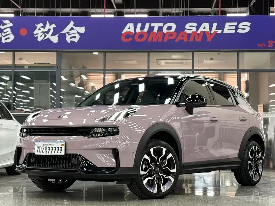 Lynk & Co 06