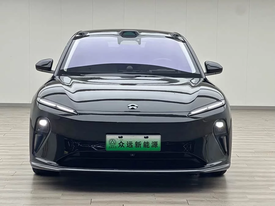 NIO ET5