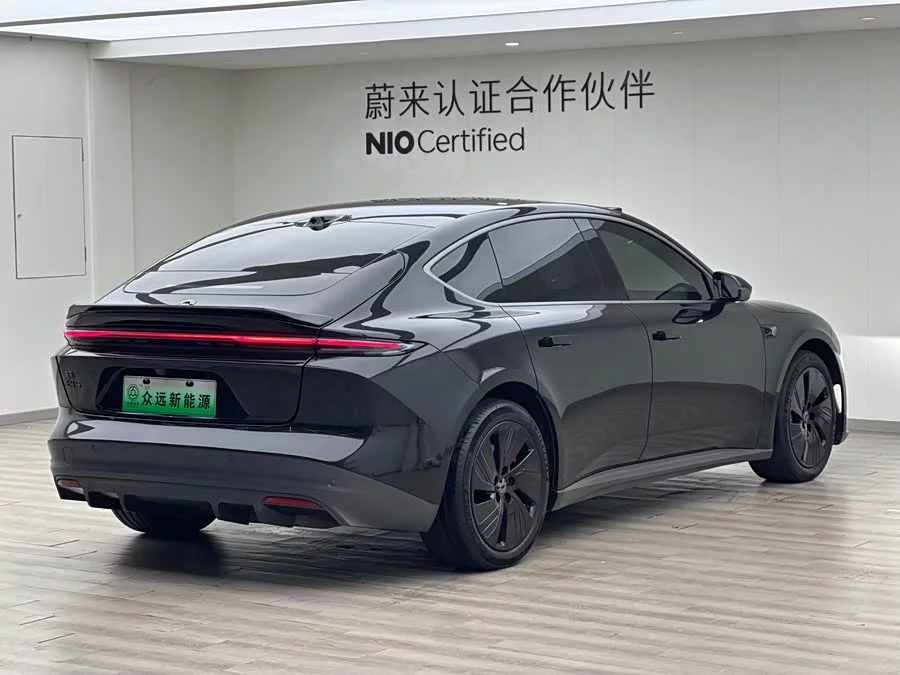 NIO ET5