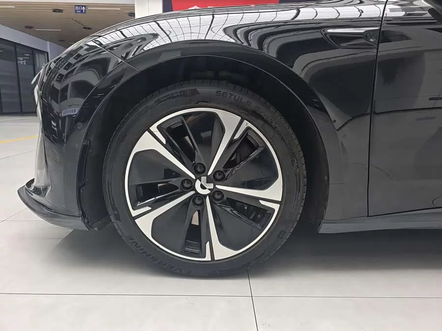 NIO ET5T