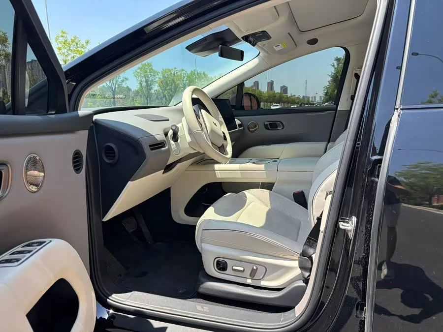 Li Ideal i8