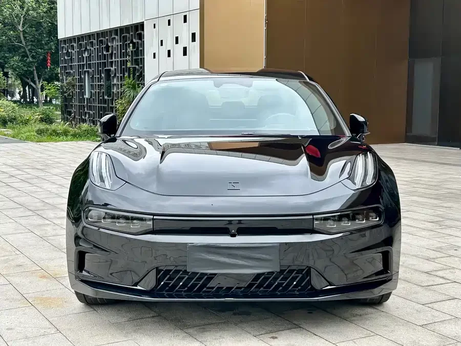 Zeekr 001