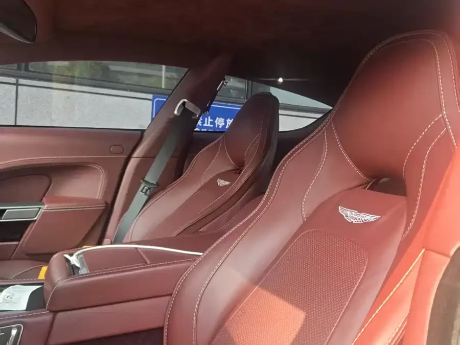 Aston Martin Rapide