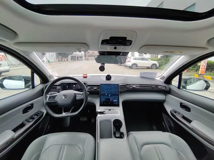 NIO ES6