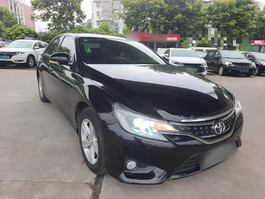 Toyota Reiz
