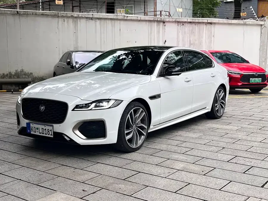 Jaguar XFL