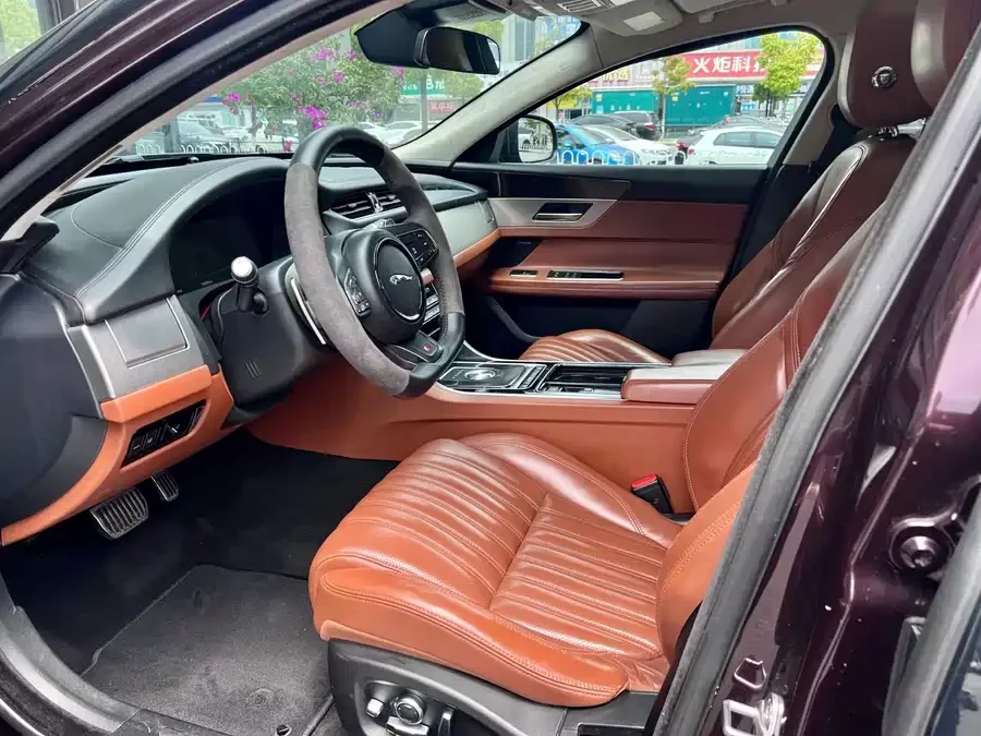 Jaguar XFL