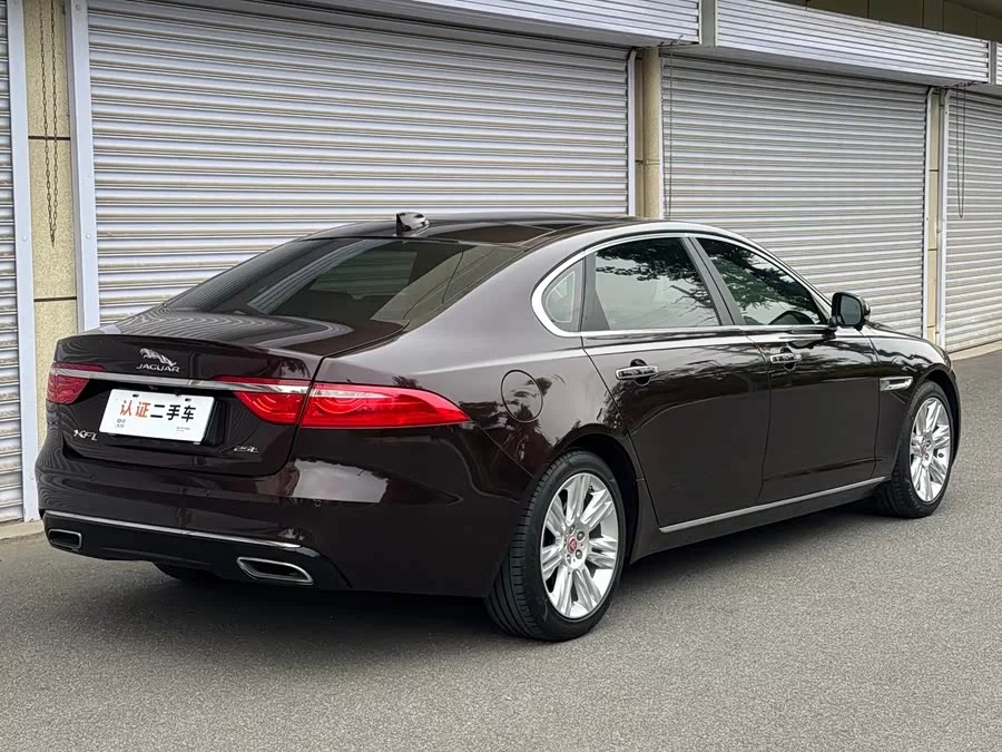 Jaguar XFL