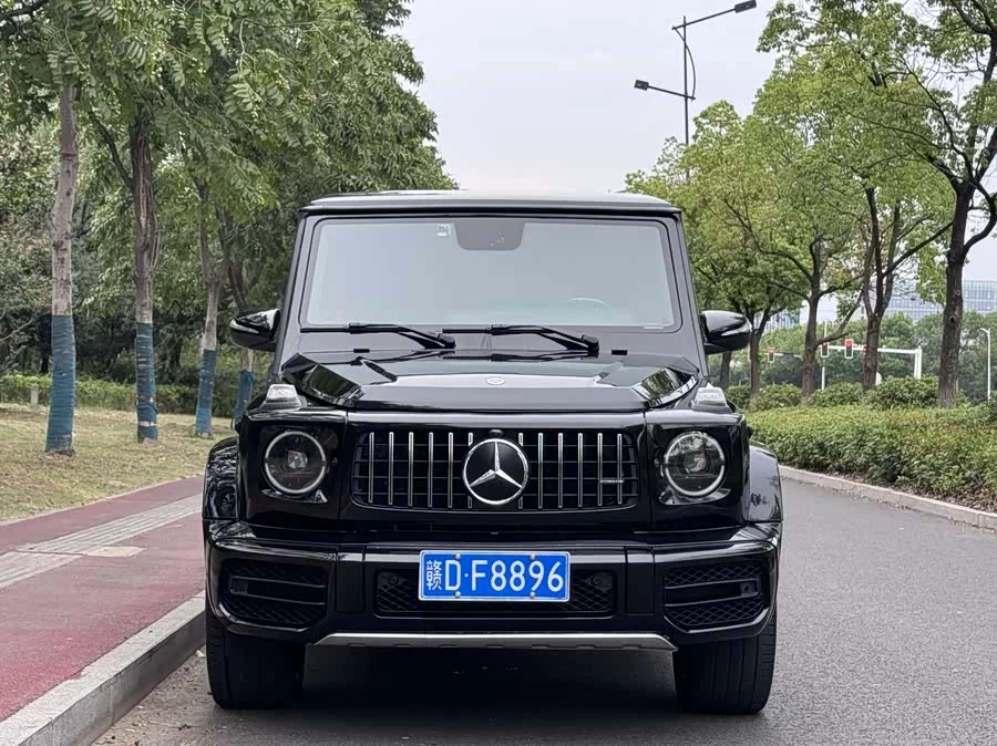 Mercedes Benz G-rated