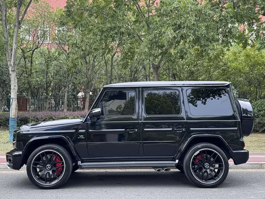 Mercedes Benz G-rated