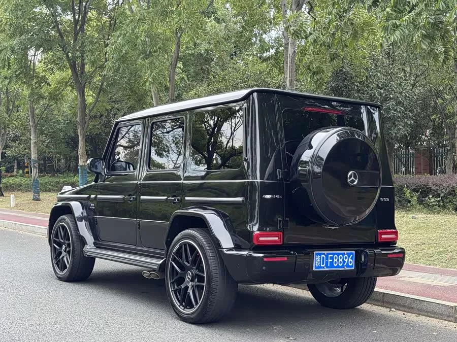 Mercedes Benz G-rated