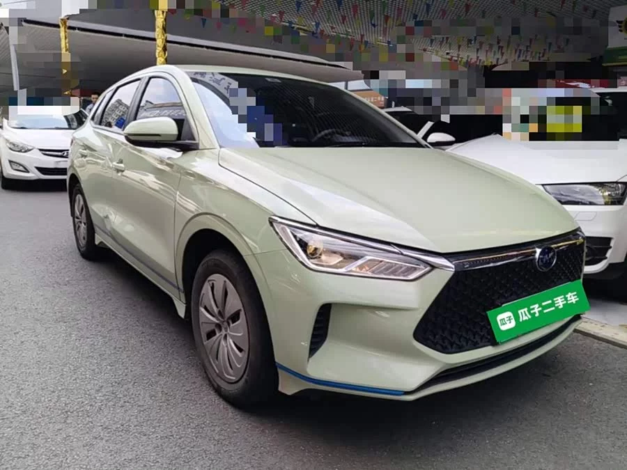 BYD e2