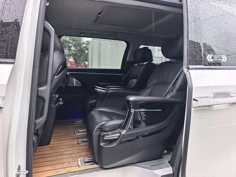 GAC Trumpchi M8