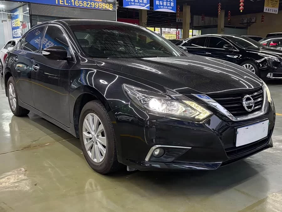 Nissan Teana