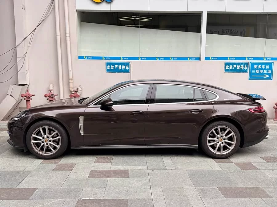 Porsche Panamera