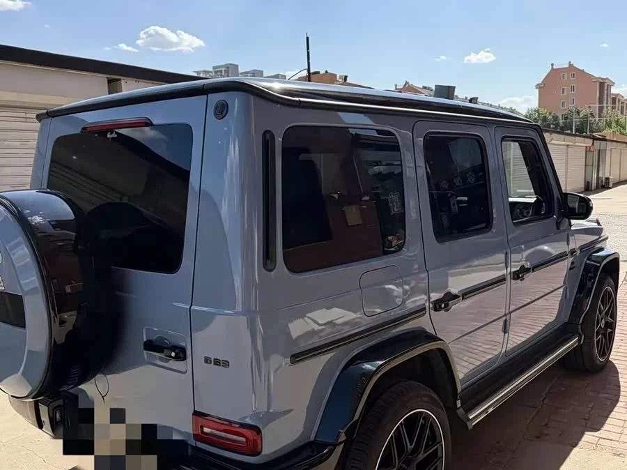 Mercedes Benz G-rated