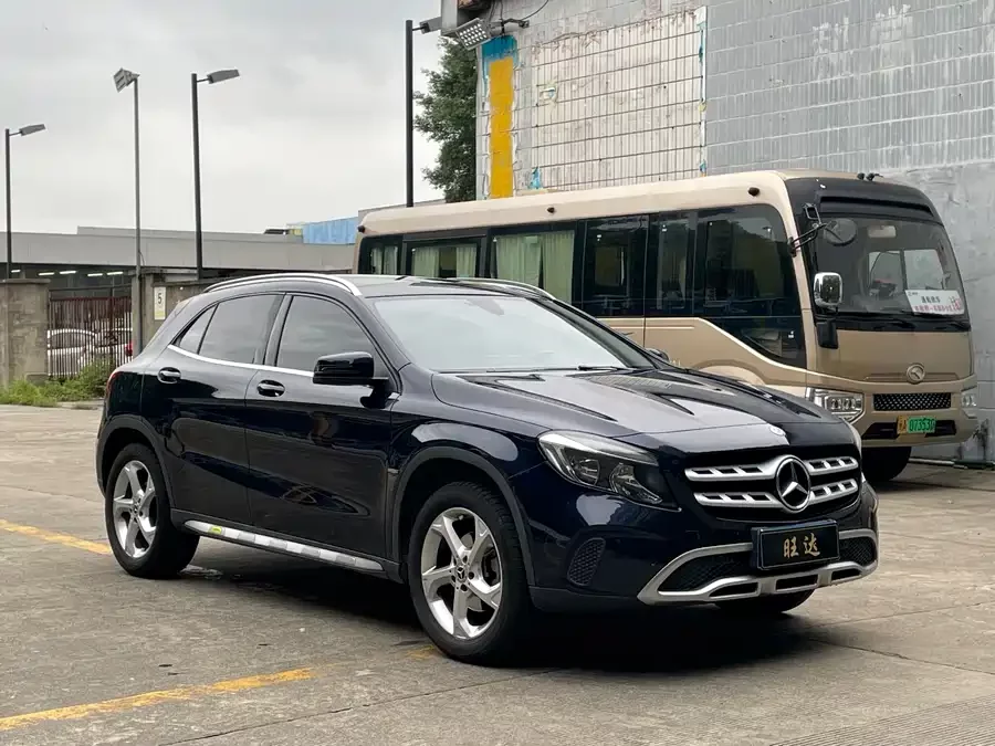 Mercedes Benz GLA