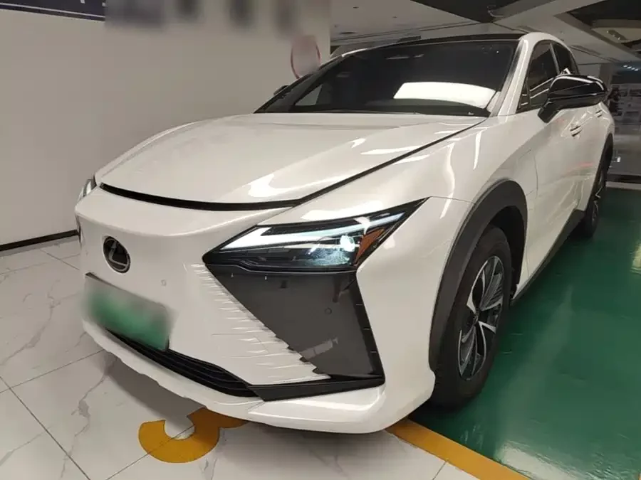 Lexus RZ