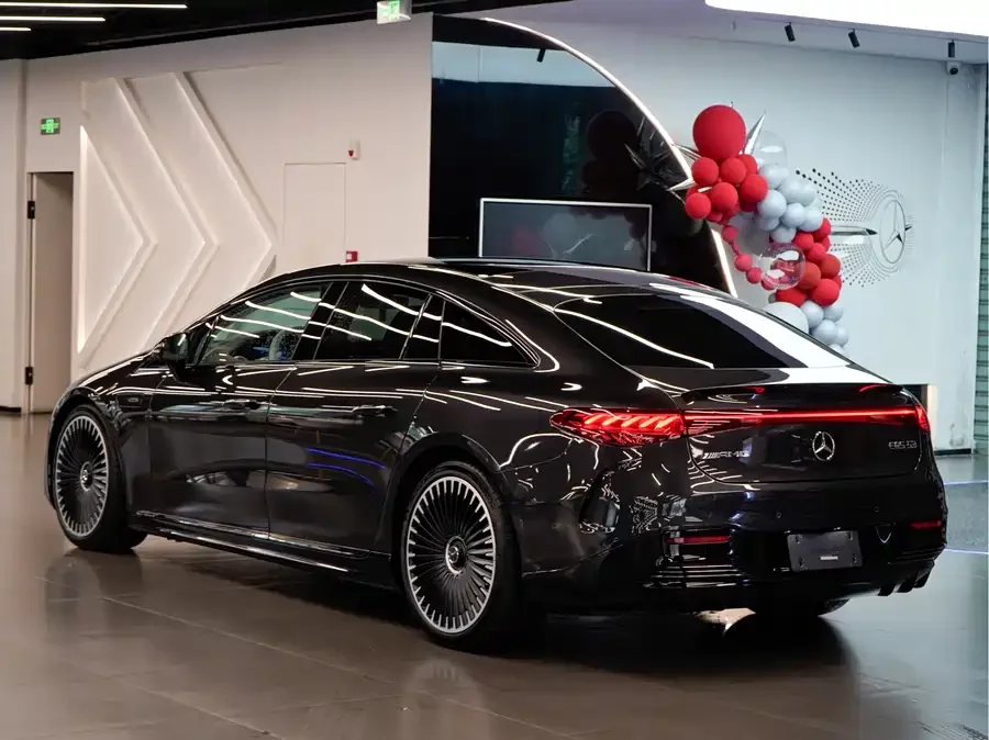 Mercedes Benz EQS AMG