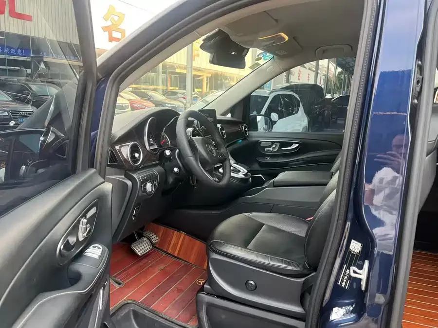 Mercedes Benz Class V