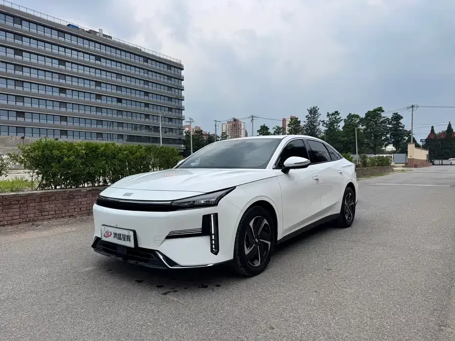 Geely Galaxy L6