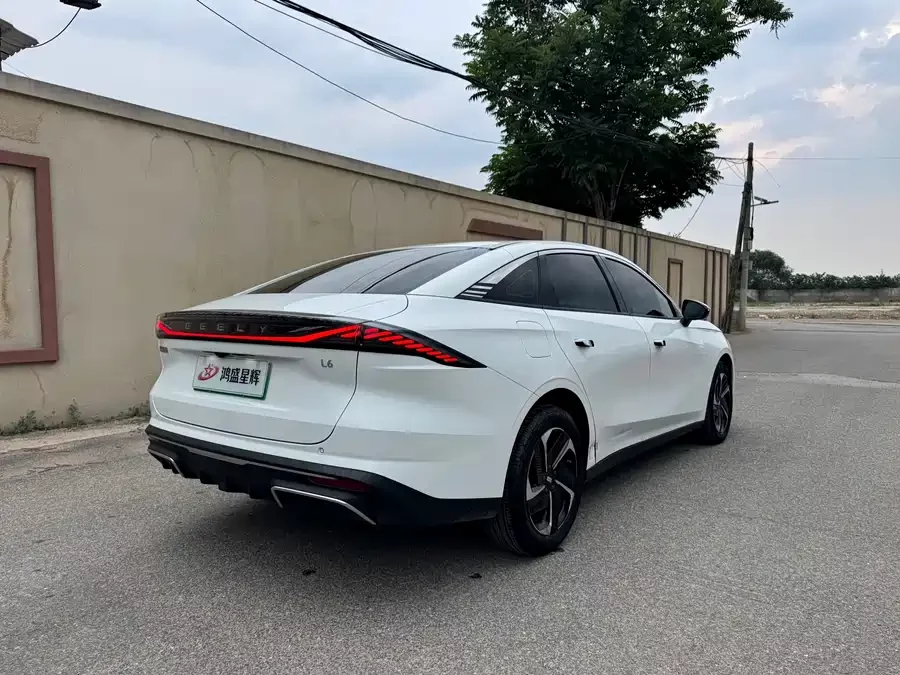 Geely Galaxy L6