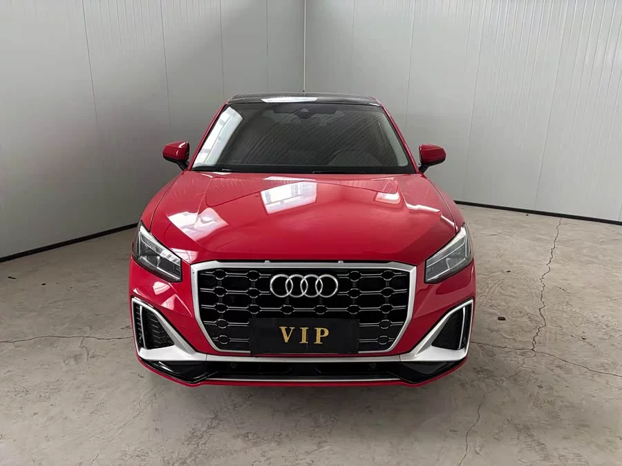 Audi Q2L