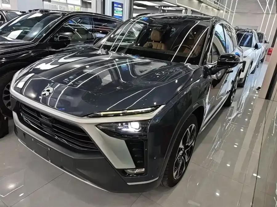 NIO ES8