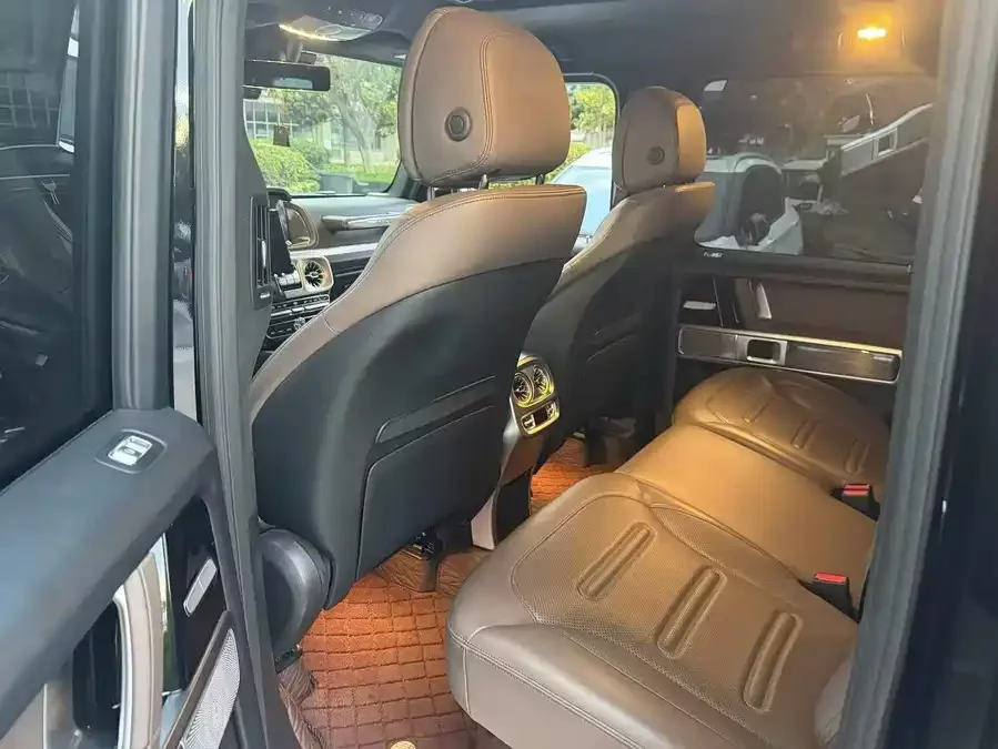 Mercedes Benz G-rated