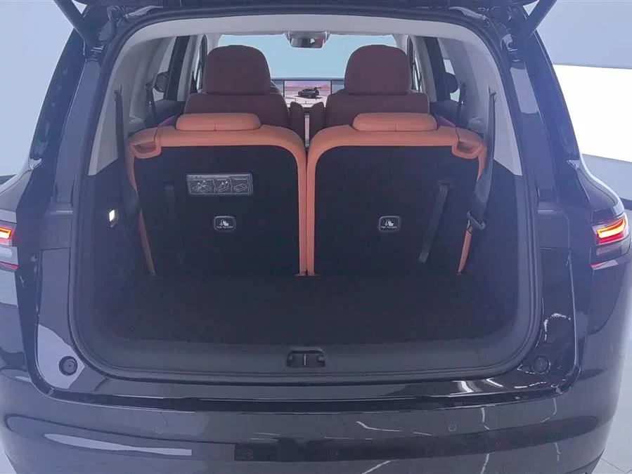 Leapmotor C16