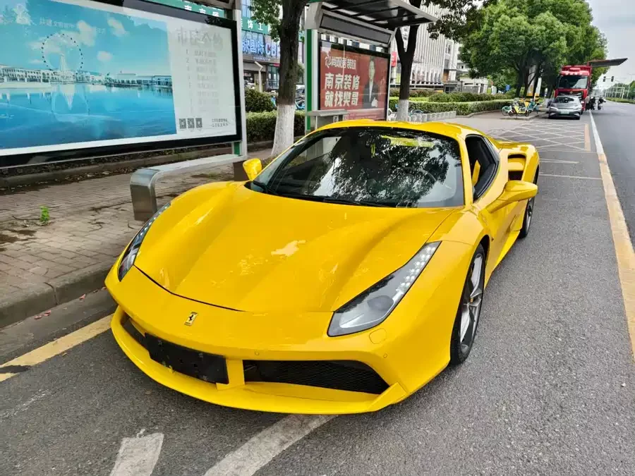 Ferrari 488