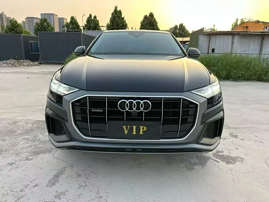 Audi Q8