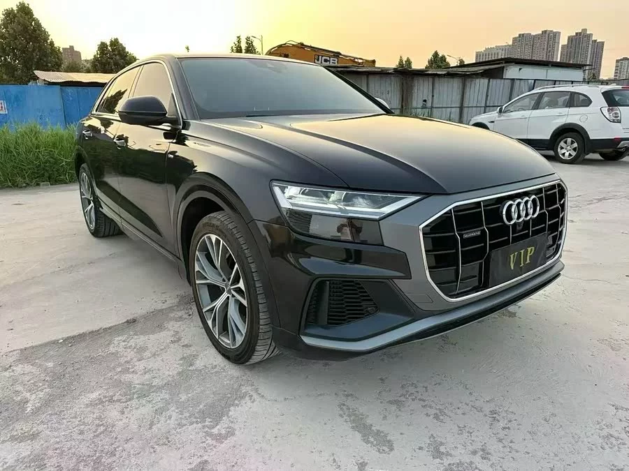Audi Q8