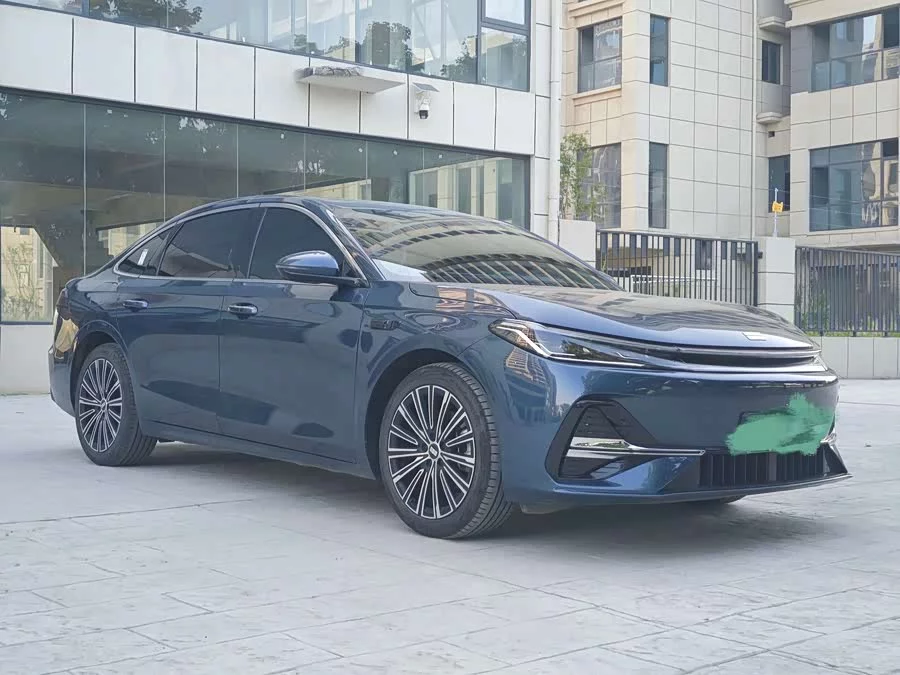 Geely Galaxy A7 EM