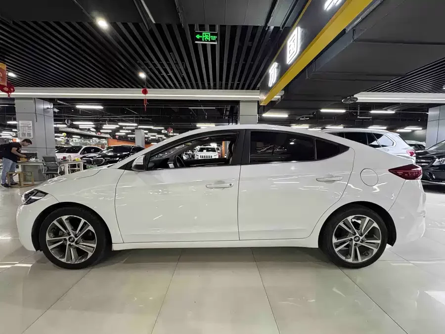 Hyundai elantra
