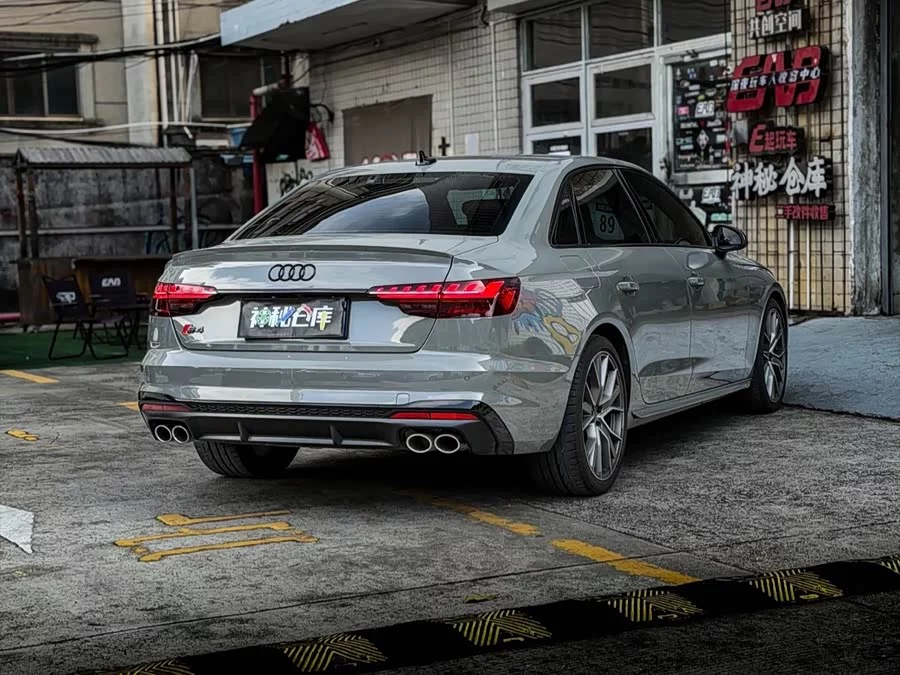 Audi S4