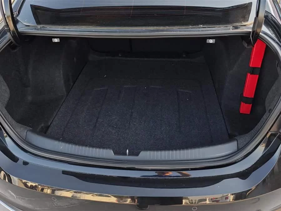 Chevrolet Malibu XL