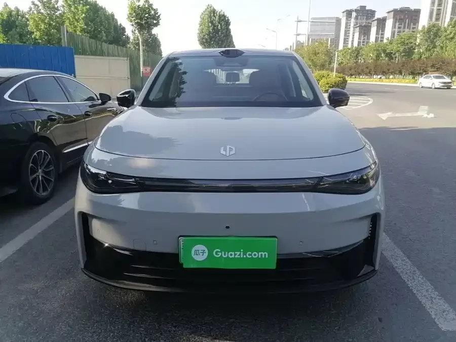 Leapmotor C10